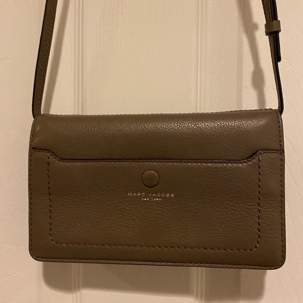 Marc Jacobs Empire City Wallet Crossbody